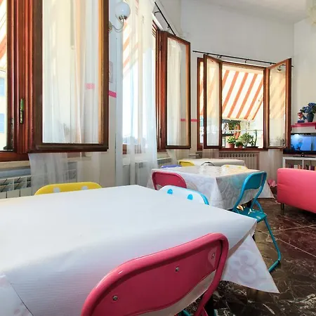 Soggiorno Sole Alojamento de Acomodação e Pequeno-almoço Varazze