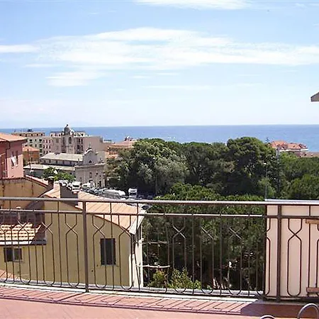 Soggiorno Sole Alojamento de Acomodação e Pequeno-almoço Varazze